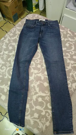 Lote mas EN MI PERFIL OFERTAS Vaqueros Pull&Bear T