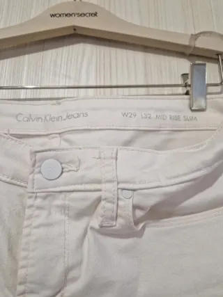 Vaqueros Calvin Klein Jeans blancos