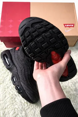 Proveedor zapatillas, ropa y mas