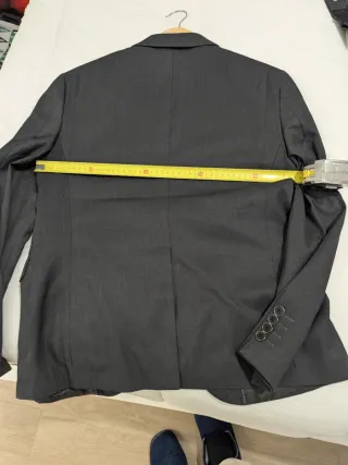 Traje de hombre gris talla XS