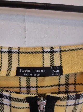 Crop top cuadros escoceses amarillos Bershka