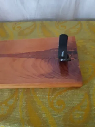 Jamonero de madera y metal