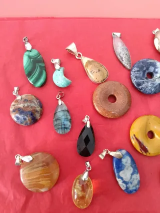 Colgantes de Alpaca y Piedras Naturales