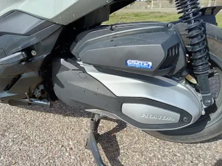 Honda Forza 350 Maxi-Scooter Automática