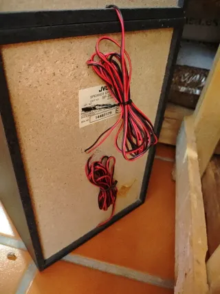 Altavoces JVC Negros