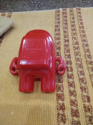 Figura Among Us Roja