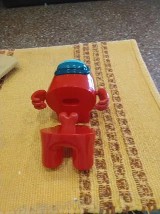 Figura Among Us Roja