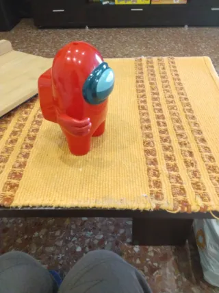 Figura Among Us Roja