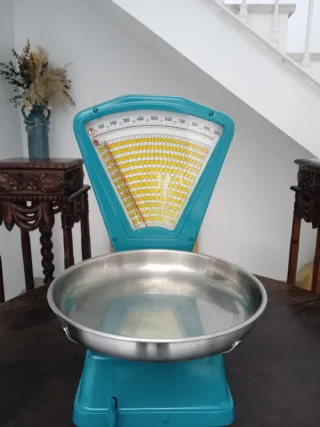 Balanza antigua ultramarinos