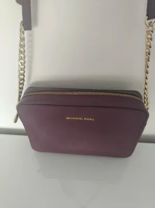 Bolso Michael Kors Morado y Dorado