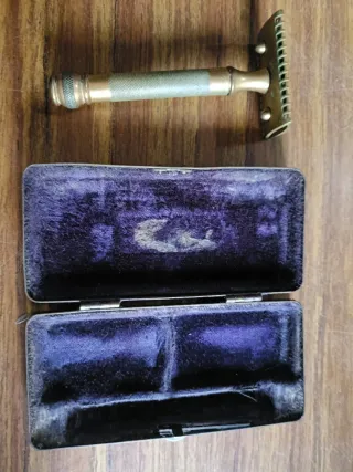 Navaja de afeitar antigua Guillete