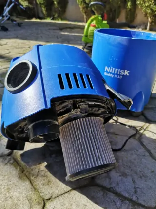 Aspirador Nilfisk Buddy II 18