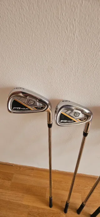 Palos Golf Wilson Staff FG Tour V4 (6,8,9,P)