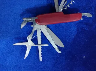 Navaja Suiza Roja Clásica