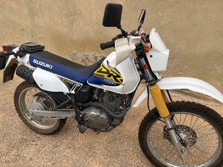 Suzuki DR 125cc Enduro Moto