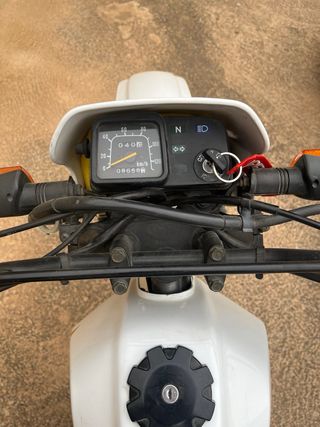 Suzuki DR 125cc Enduro Moto
