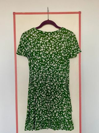 Vestido mini verde floral Pull & Bear talla S