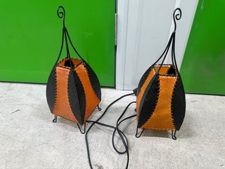 Lámparas de mesa cuero y metal naranja/negro