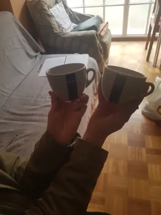 38 TAZAS CAFE Y 17 PLATOS en buen estado