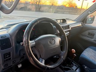 Toyota Land Cruiser 90 2000