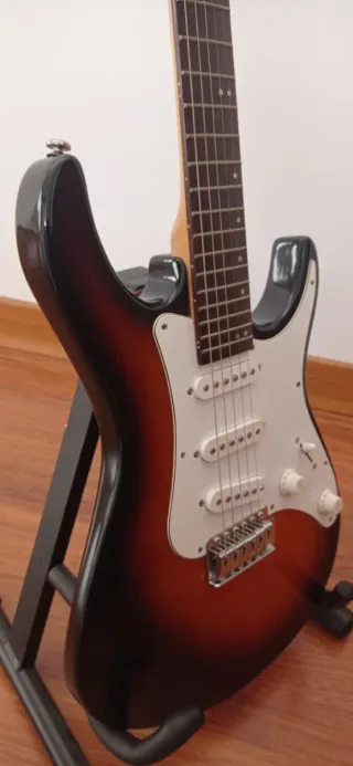 Guitarra Eléctrica antigua Vantage Sunburst