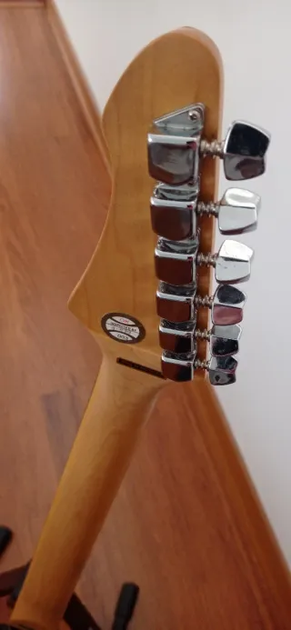 Guitarra Eléctrica antigua Vantage Sunburst