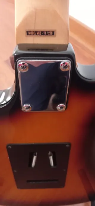 Guitarra Eléctrica antigua Vantage Sunburst