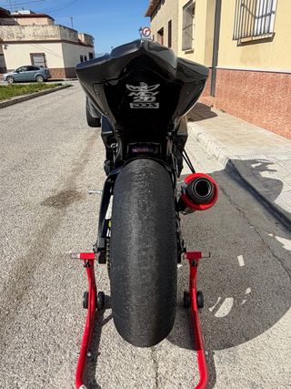 SUZUKI GSXR 600 K9