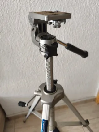 Trípode Velbon VIP para cámara/vídeo.