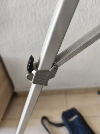 Trípode Velbon VIP para cámara/vídeo.