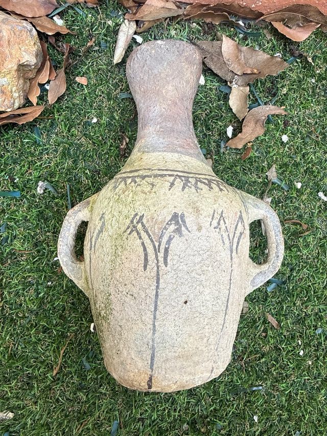 2 jarrones  de terracota antiguo con asas