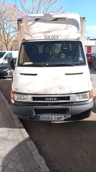 Iveco Daily 2003 isotermo motor mal