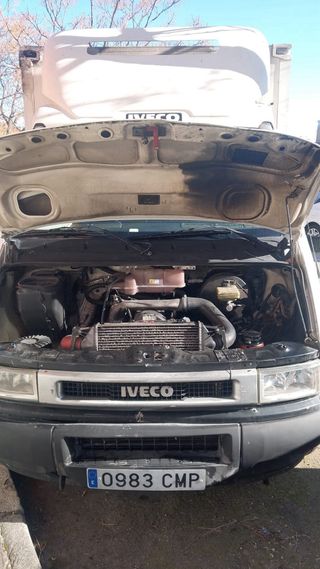 Iveco Daily 2003 isotermo motor mal