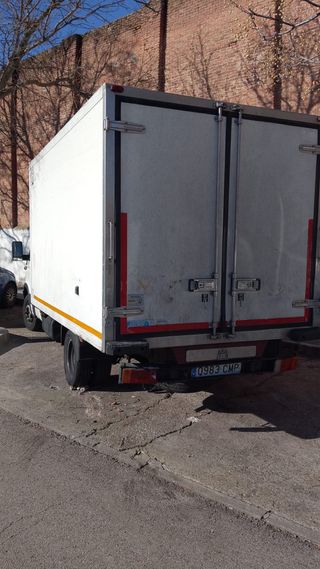 Iveco Daily 2003 isotermo motor mal