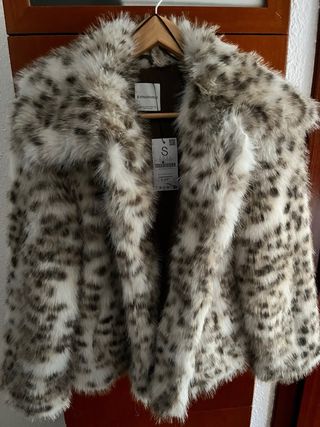 Chaqueta pelo estampado leopardo Stradivarius