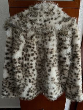 Chaqueta pelo estampado leopardo Stradivarius