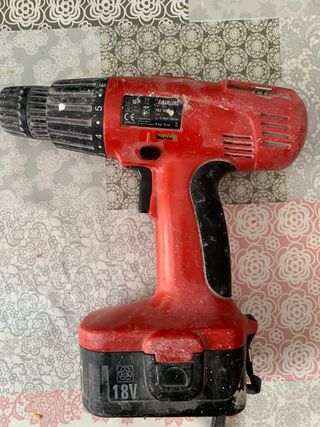 Taladro Fairline con batería y cargador