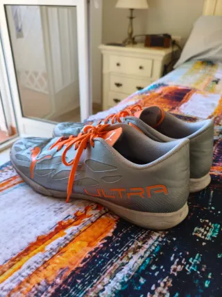 Botas de fútbol Puma ULTRA