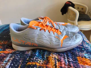 Botas de fútbol Puma ULTRA