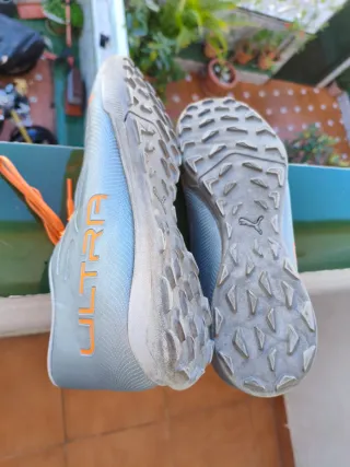 Botas de fútbol Puma ULTRA
