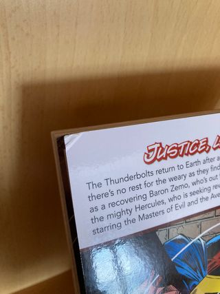 Thunderbolts Classic 3 · Como nuevo · [inglés]