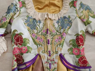 Traje de Fallera