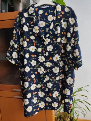 Blusa floral azul talla 58