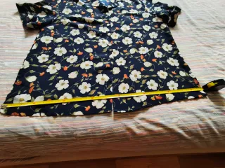 Blusa floral azul talla 58