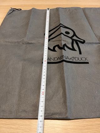 Bolsa guardapolvo Mandarina Duck gris