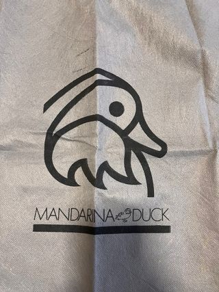 Bolsa guardapolvo Mandarina Duck gris