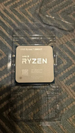 Procesador AMD Ryzen 7 5800XT