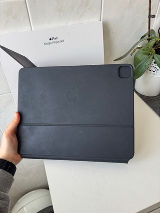 Apple iPad Magic Keyboard Space Gray