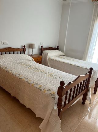 Dormitorio con 2 camas de 90