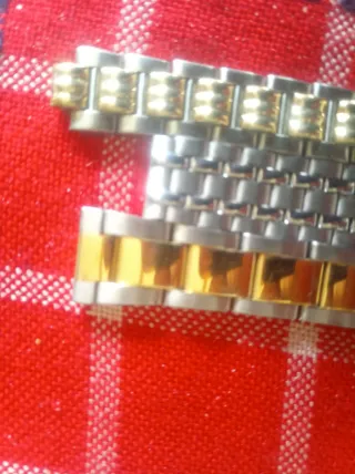 Pulseras de metal para mujer